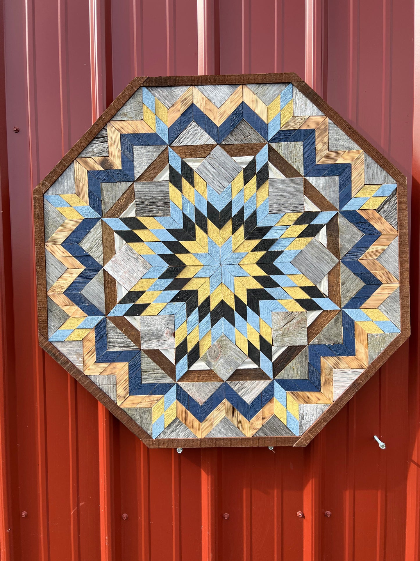 Amish Handmade Barn Quilt - Octagon (30.5 in x 30.5 in x 1 in)