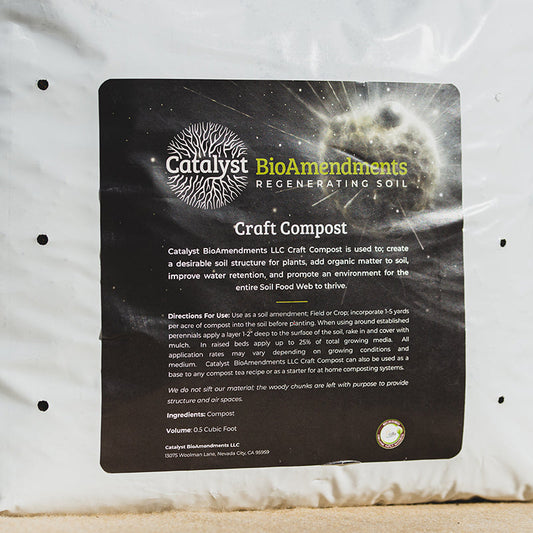 Grow Organic Catalyst Craft Compost fertilizer bag, 1/4 cubic foot, organic soil amendment for healthy plant growth.