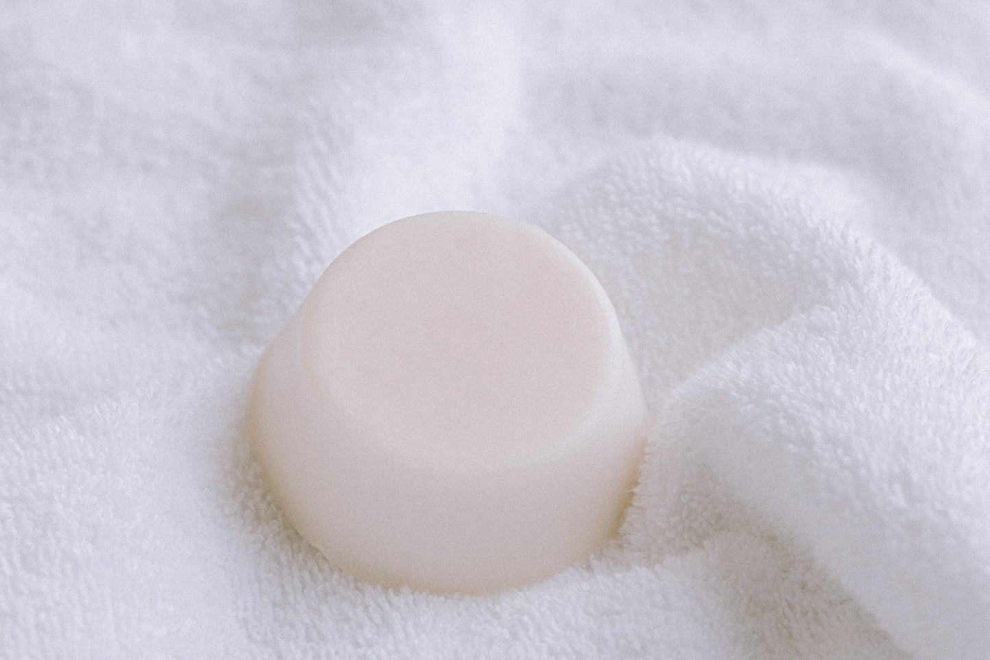 SOLIDSILK® Delicate Detangling Conditioner body bar by NO TOX LIFE, gentle, hydrating hair care in a large bar form.