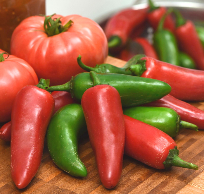Pot-a-Peño pepper seeds packet from Seeds 'n Such showing 8 to 10 seeds for planting and gardening.