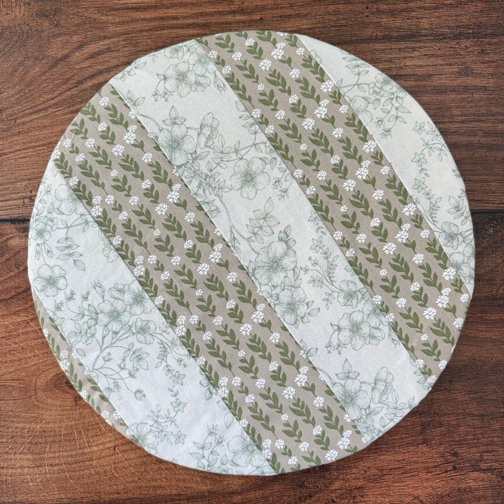 Medium bowl and banneton covers from Five Oaks Farm, natural linen covers for bread proofing and fermentation.