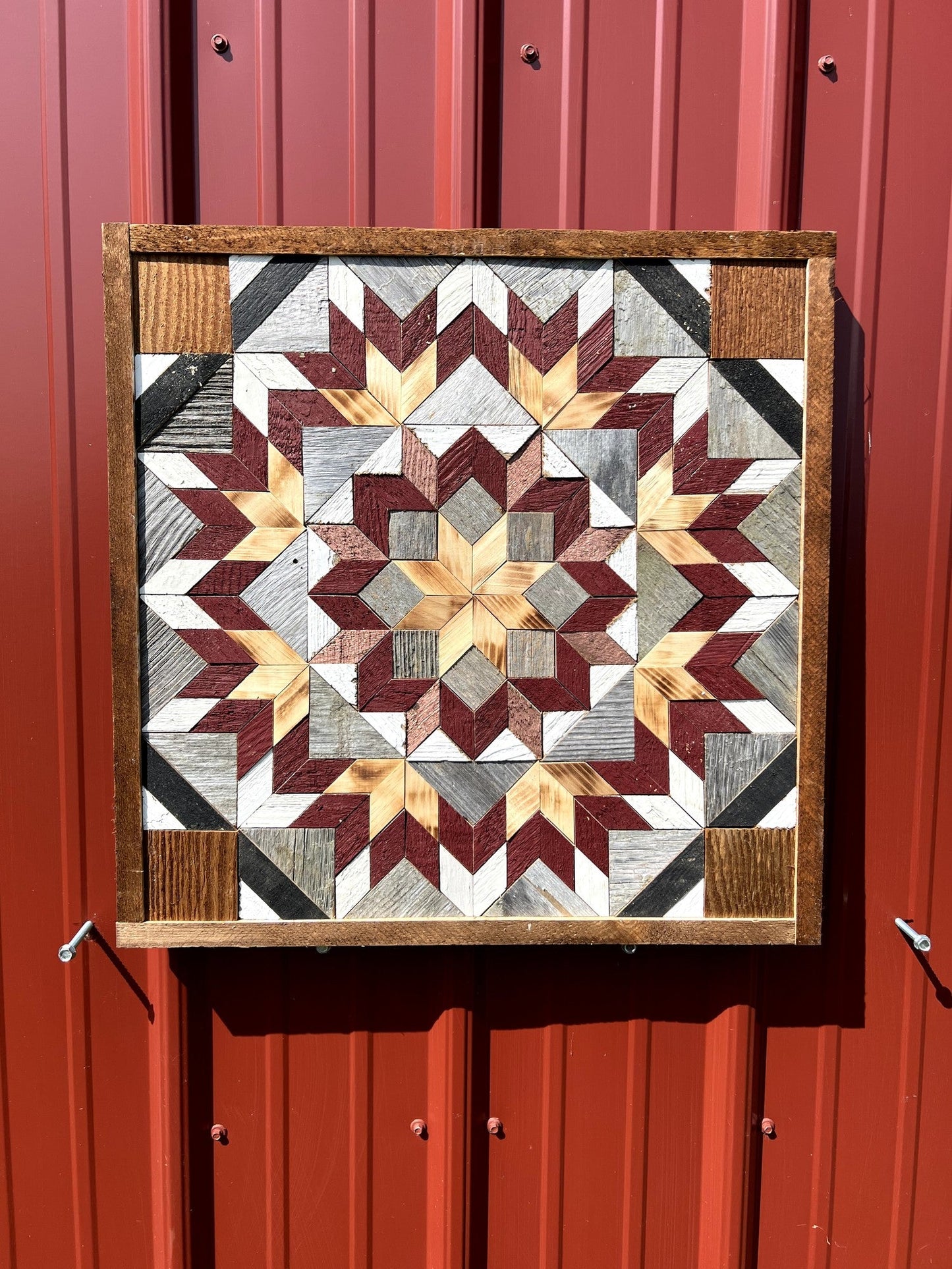Amish Handmade Barn Quilt - Square (20.75 in x 20.75 in x 1 in)