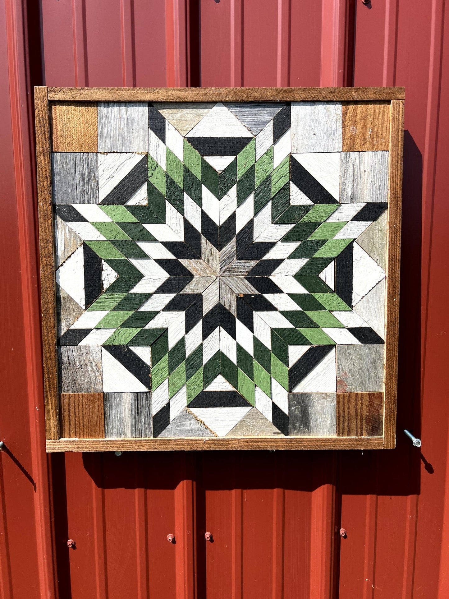 Amish Handmade Barn Quilt - Square (20.75 in x 20.75 in x 1 in)