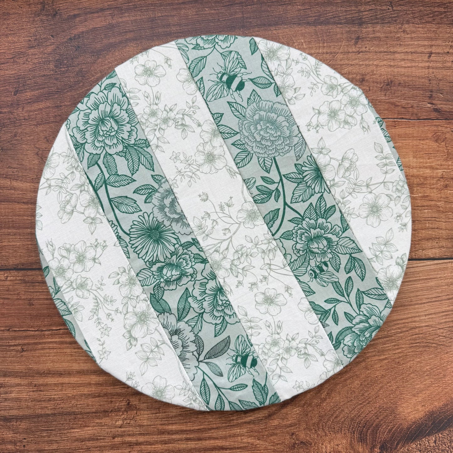Medium bowl and banneton covers from Five Oaks Farm, natural fabric covers for bread proofing and baking.