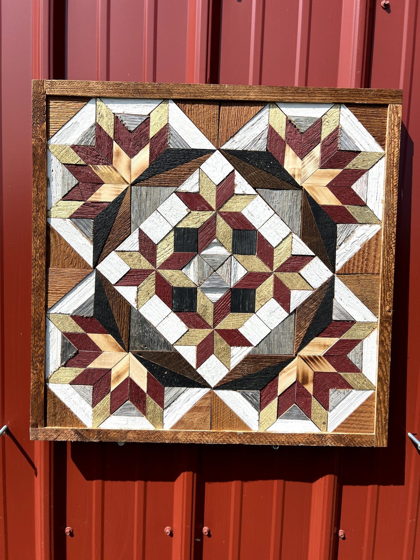 Amish Handmade Barn Quilt - Square (20.75 in x 20.75 in x 1 in)
