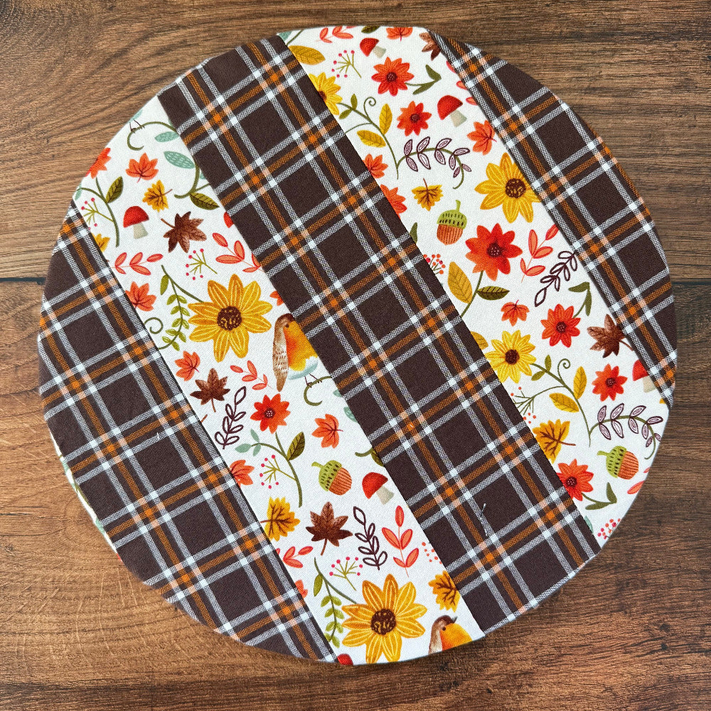 Medium bowl and banneton covers from Five Oaks Farm, natural linen covers for bread proofing and dough rising.