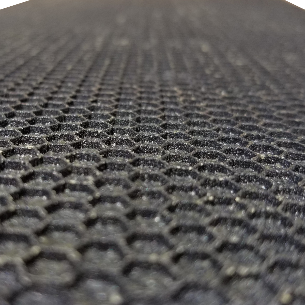 8 Frame Complete Beehive Kit – Fully Assembled (1 Deep Box) Amish-Made with Frames & Wax-Coated Foundations