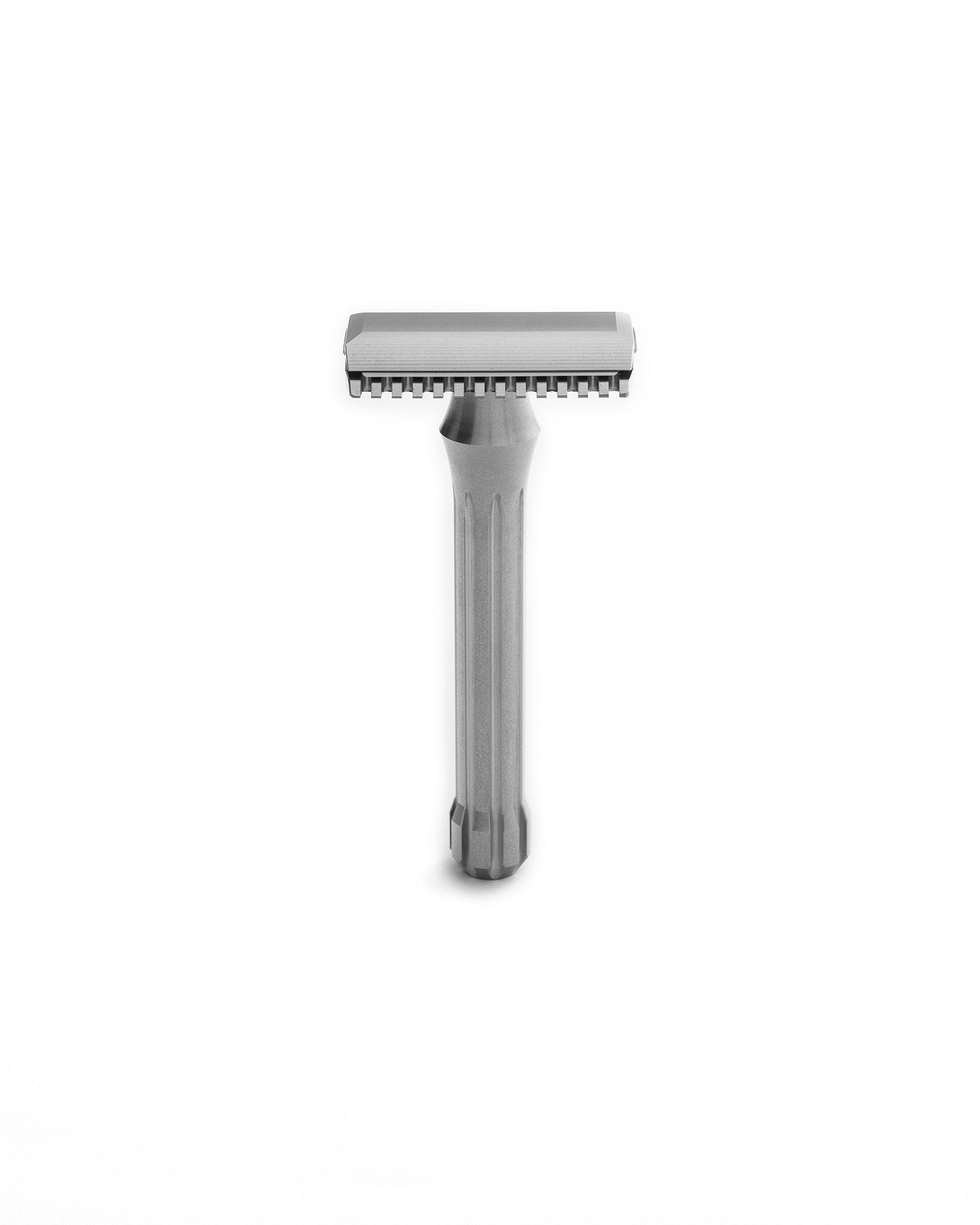 Blackland Razors Blackbird razor with black handle and silver head, shown in a close-up image.