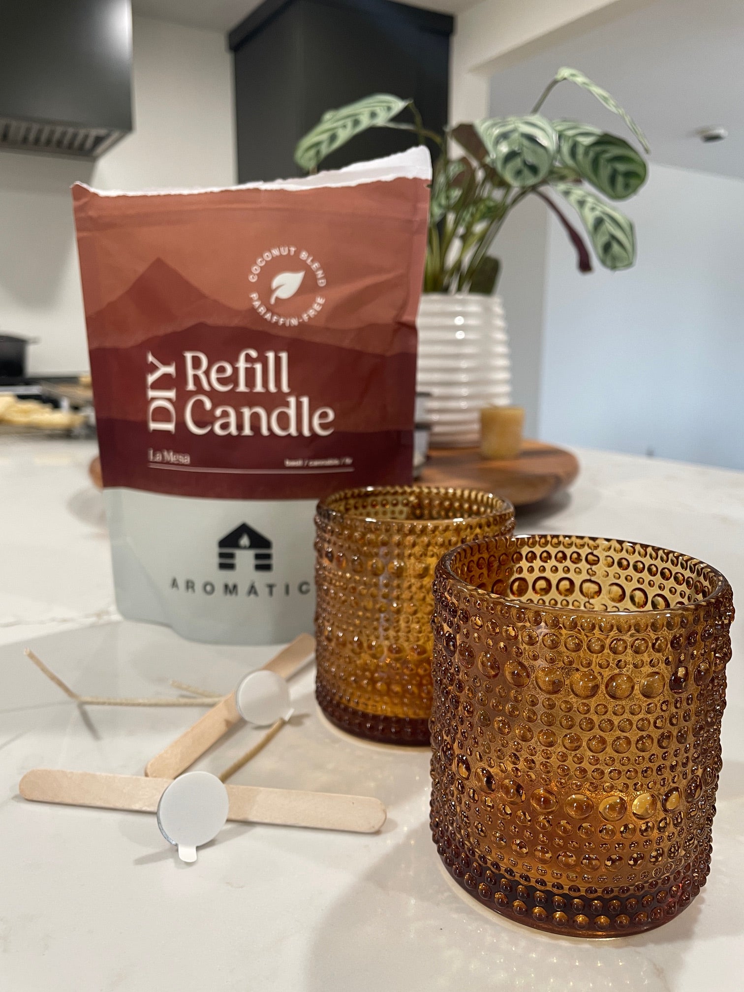 Bluecorn Candles Aromática scented candle refill kit with refill jars and wick for easy candle recharging.