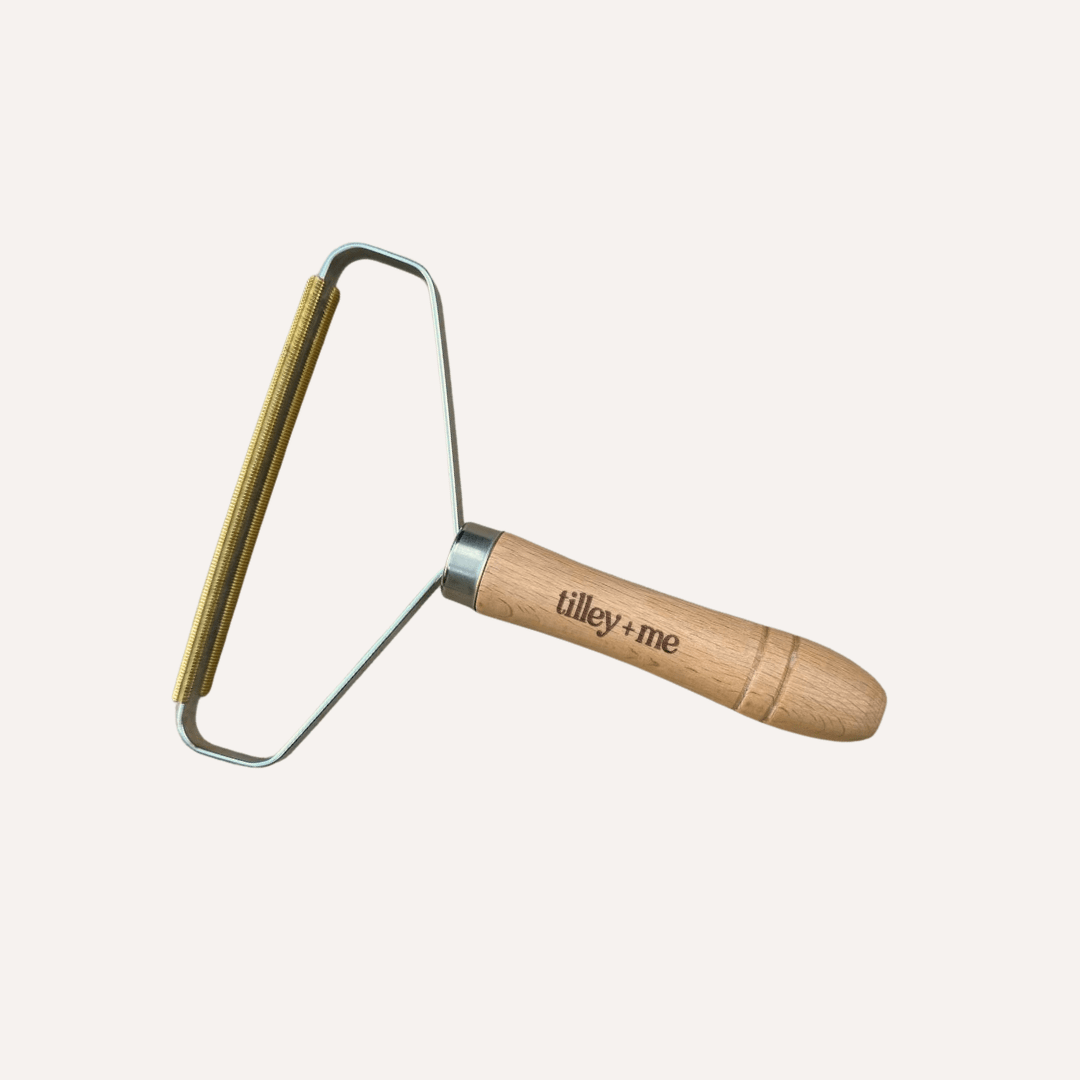 Eco-friendly Tilley + Me pet hair lint remover made of beech wood, reusable dog grooming tool with bundle savings badge