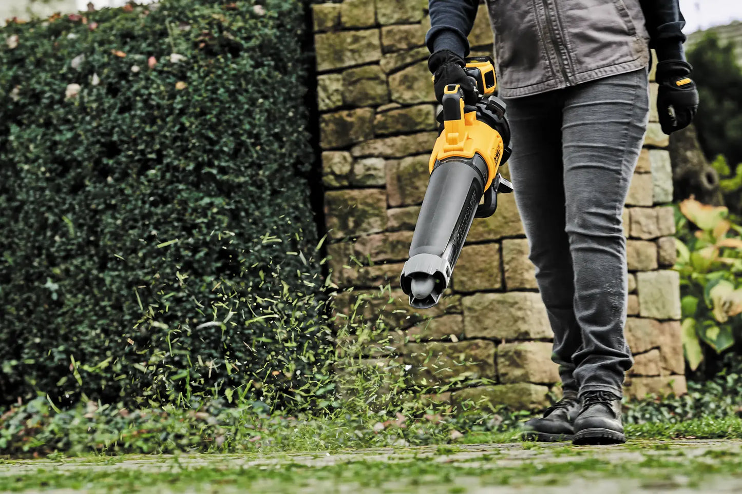 DEWALT® DCBL722P1 20V MAX* XR® Brushless Cordless Handheld Blower