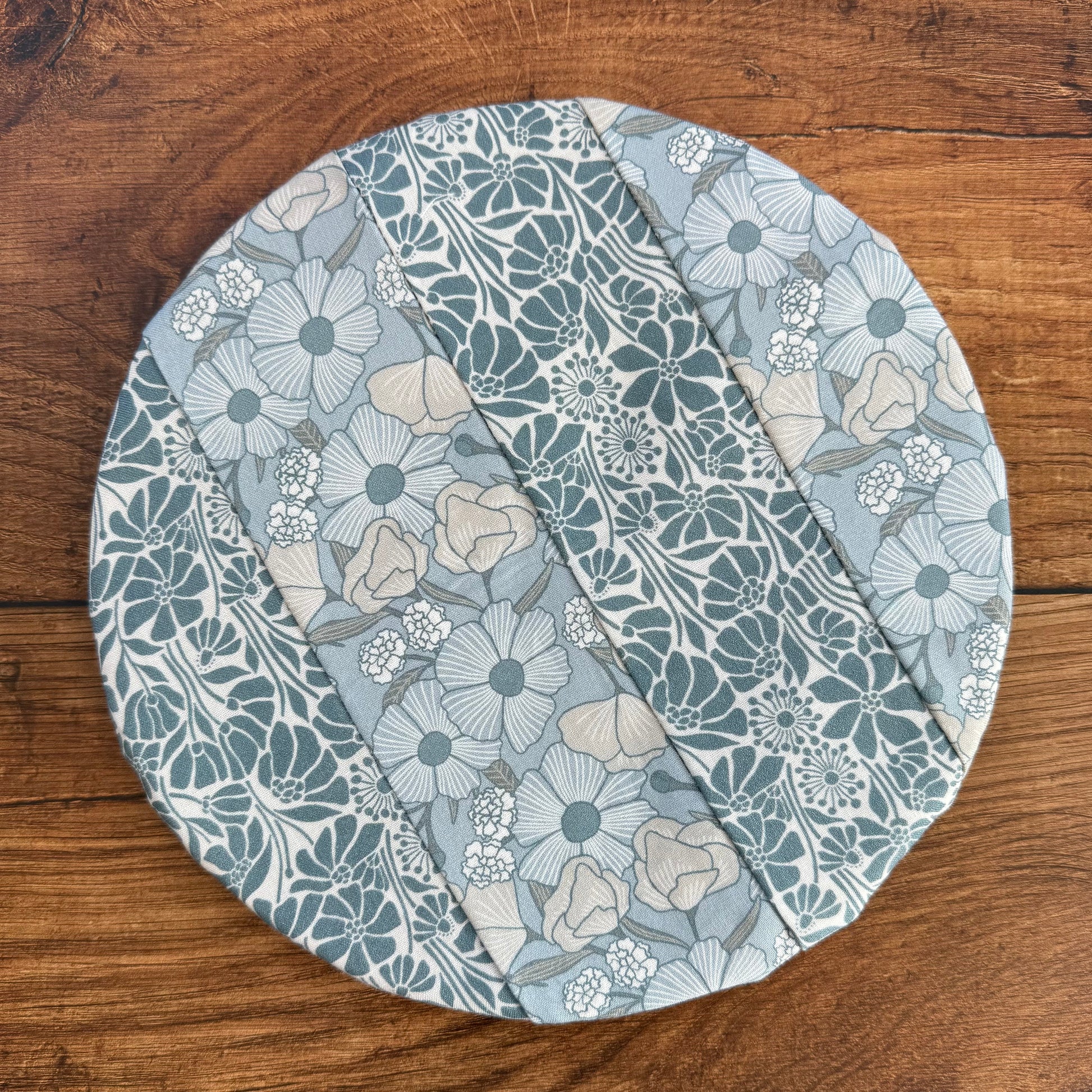 Small bowl and banneton covers from Five Oaks Farm, made of natural materials, designed for bread baking and fermentation.