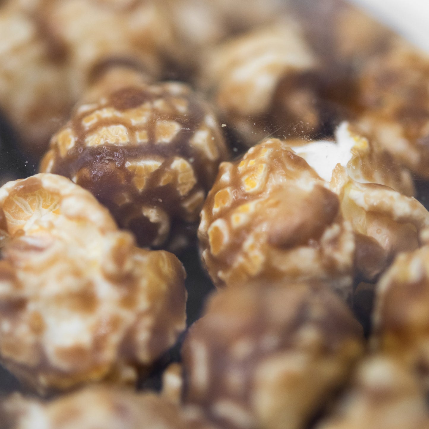 Caramel Popcorn | 8 oz | HR Poppin' Snacks