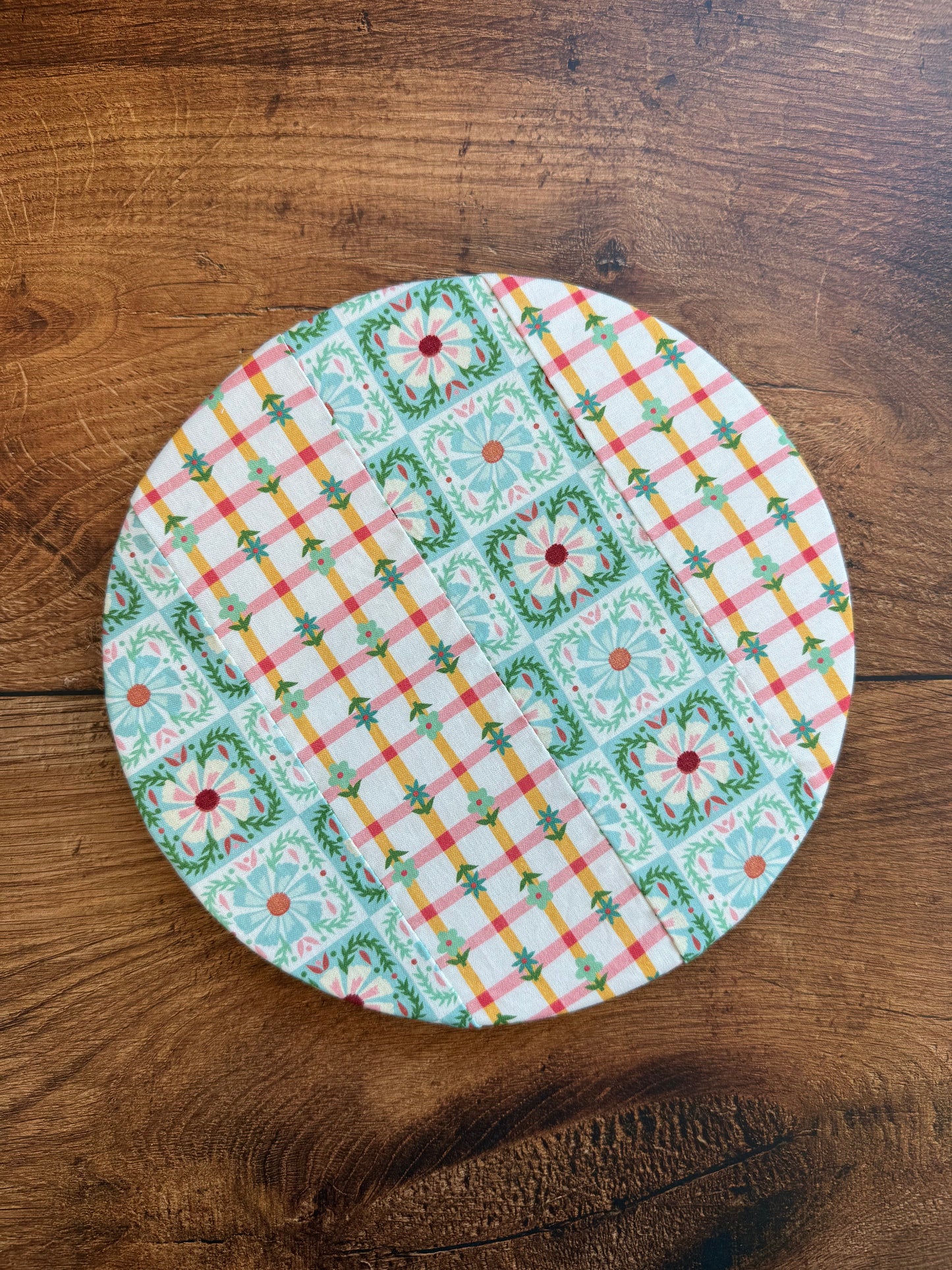 Small bowl and banneton covers from Five Oaks Farm, made of natural fabric, used for bread proofing and dough fermentation.