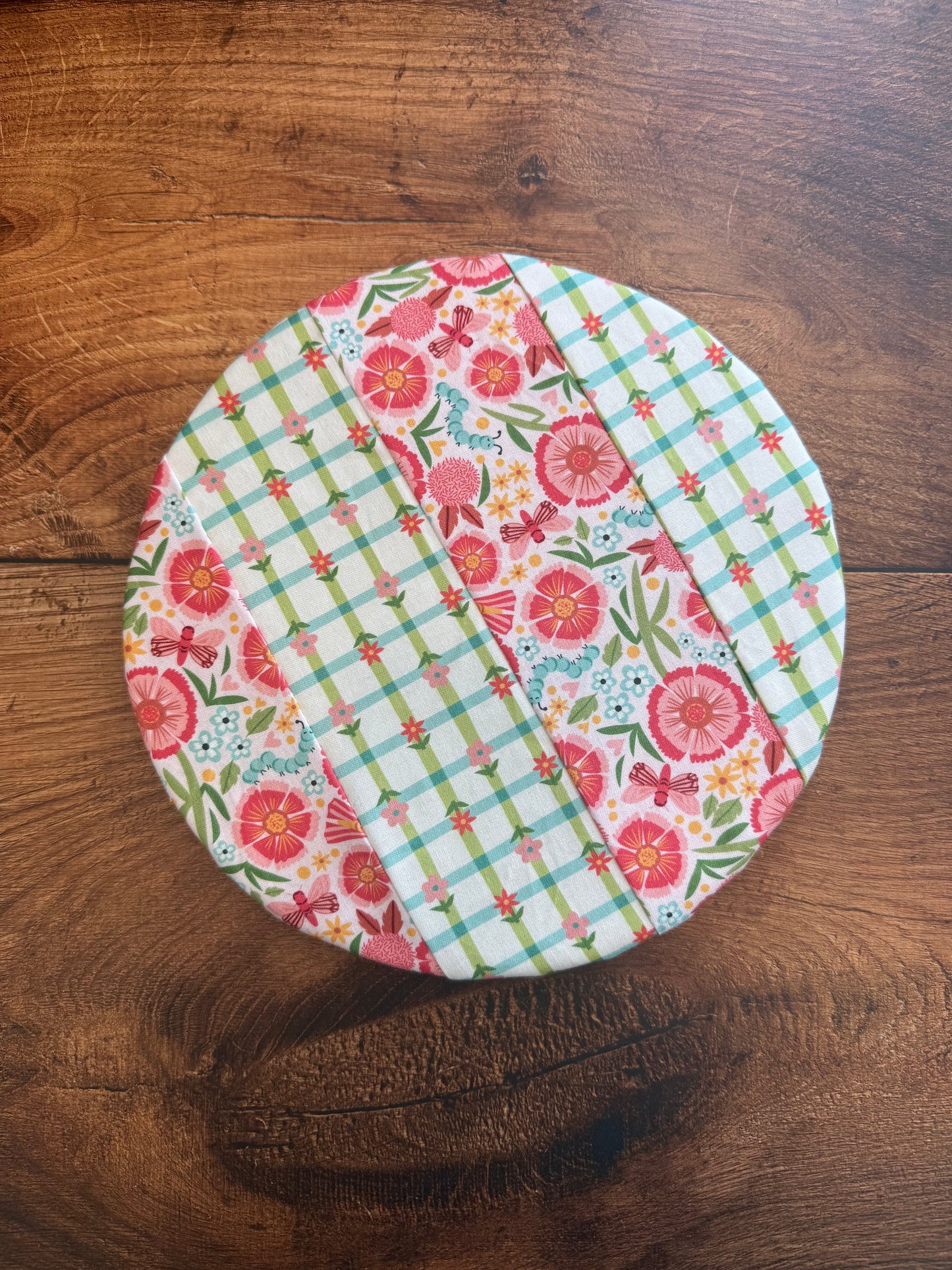 Small bowl and banneton covers from Five Oaks Farm, natural linen fabric, used for bread proofing and dough rising.