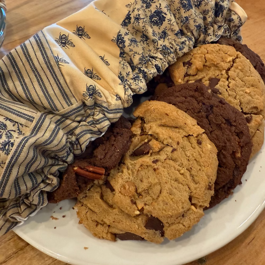 Medium bowl and banneton covers from Five Oaks Farm, natural linen bread proofing accessories, rustic and functional bakery supplies.
