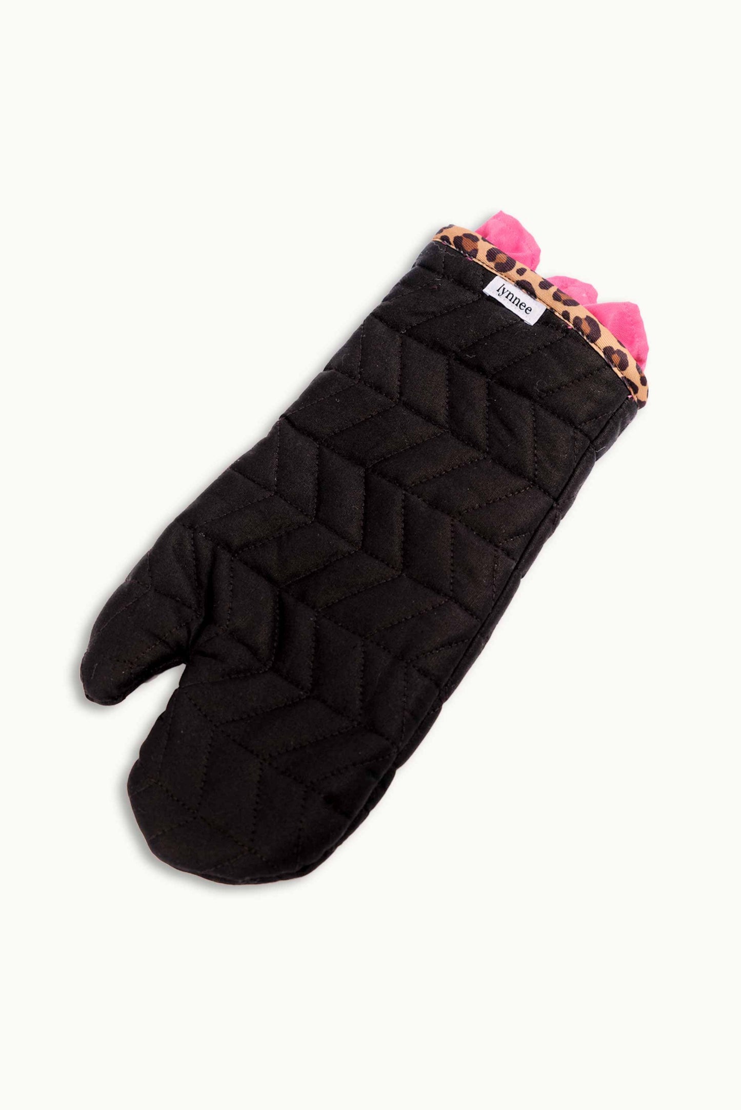 Lynnee hot pink leopard oven mitt and pot holder set with quilted fabric for heat protection and stylish kitchen accessory.