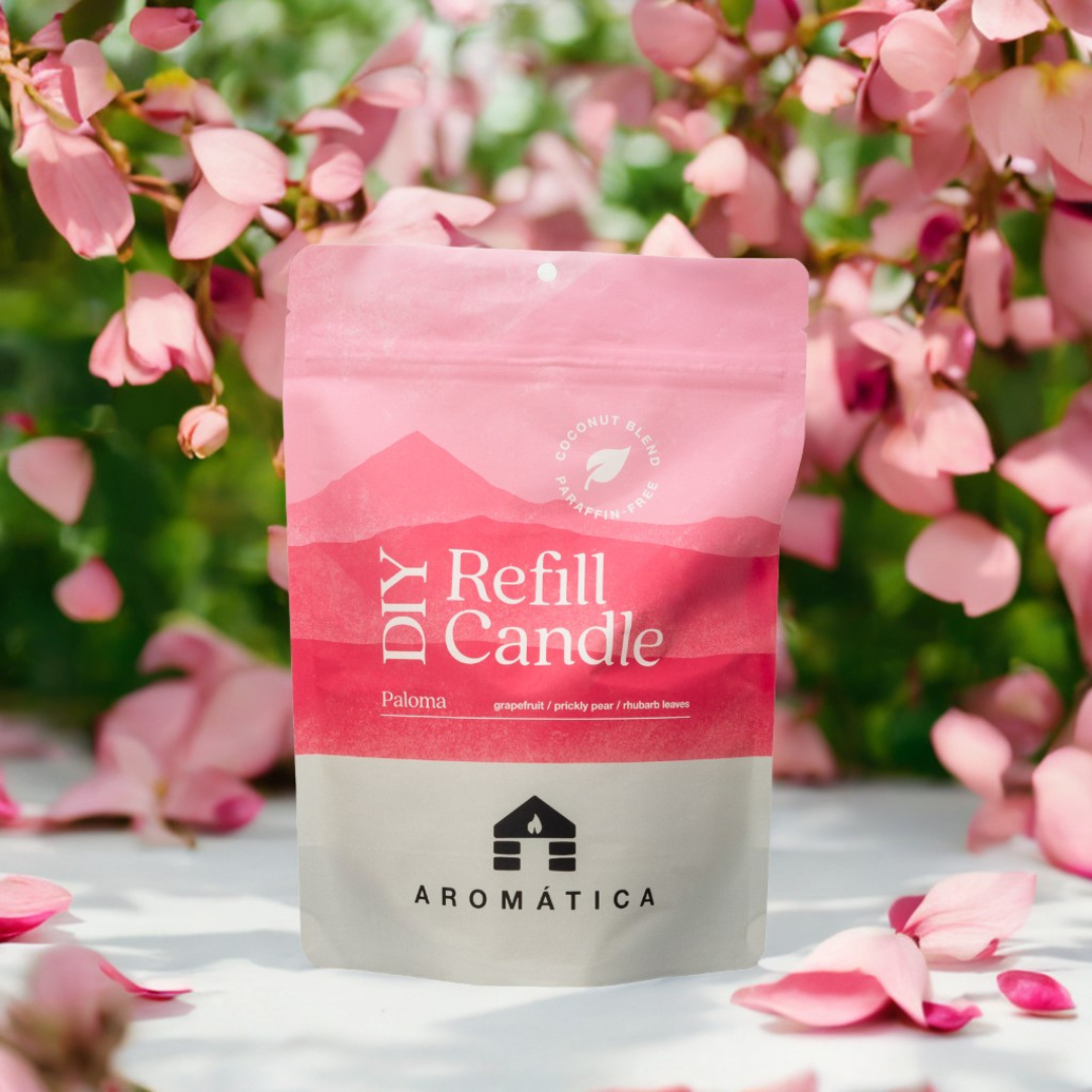 Bluecorn Candles Aromática scented candle refill kit with grapefruit fragrance, featuring a refill pack and natural candle elements.