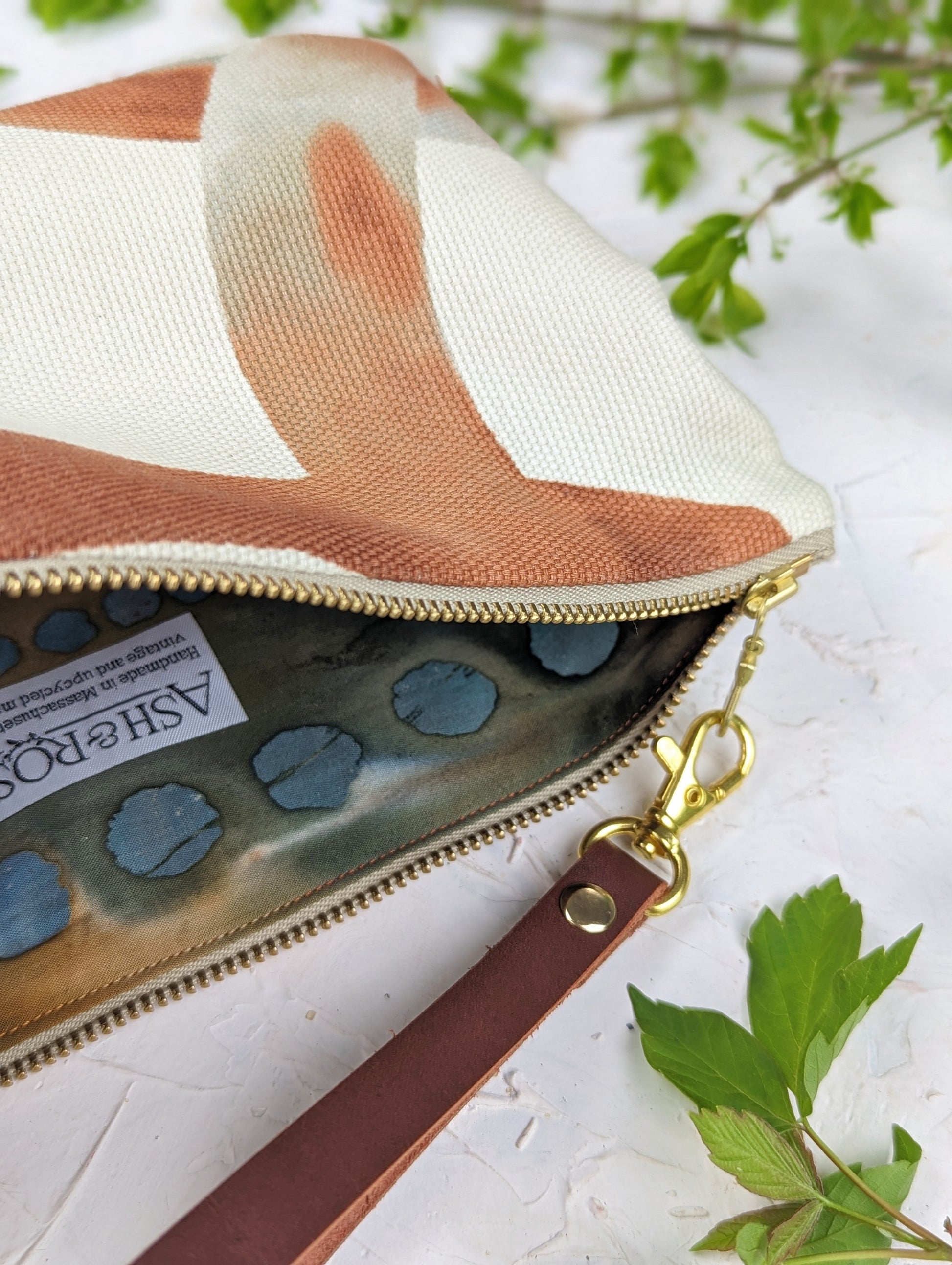 Shipwreck Chain Wristlet Purse - Blessings Grow Meadows -