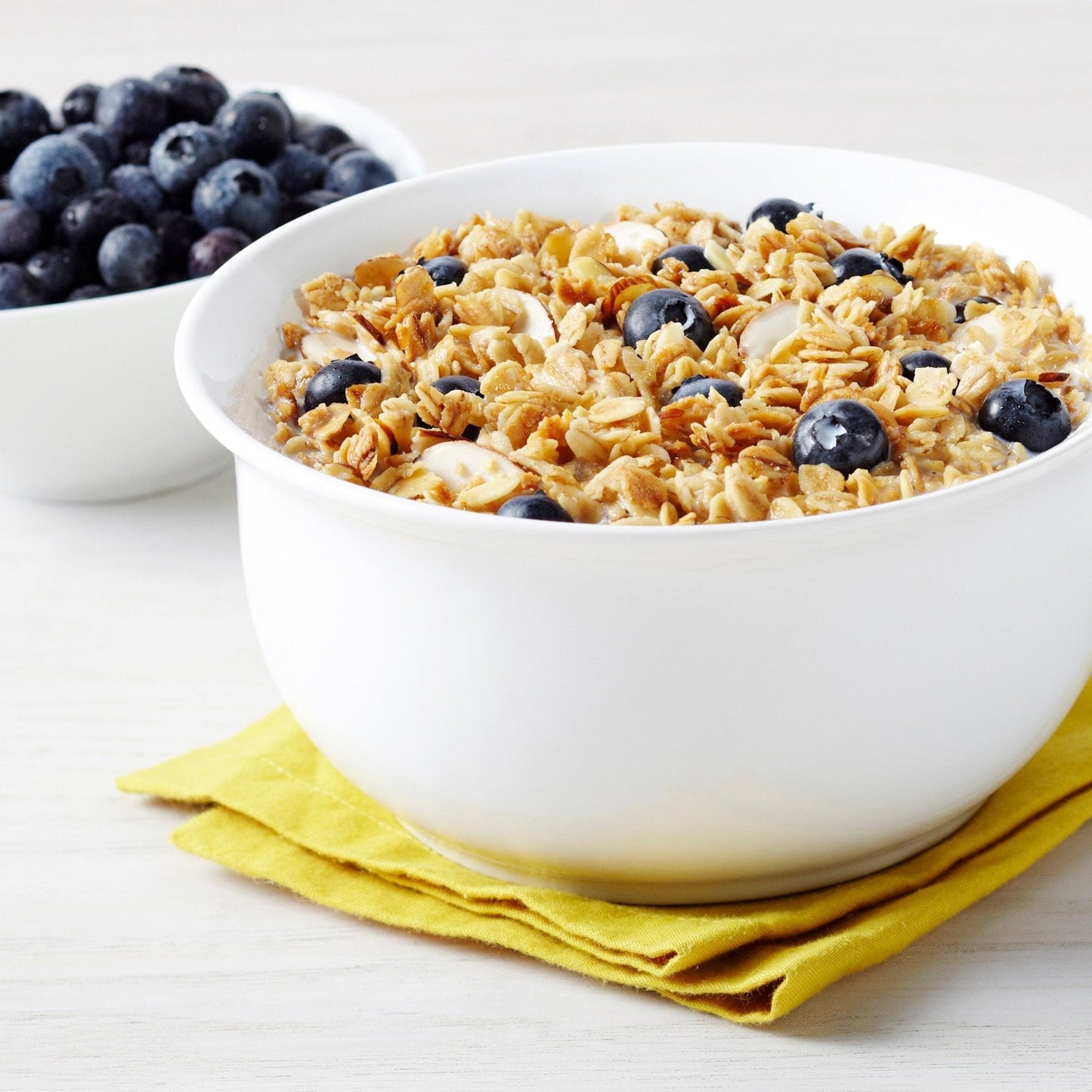Old Fashioned Rolled Oats in a 4-gallon pail by Augason Farms, showing the large container and oats inside.