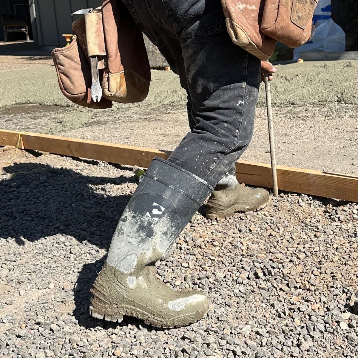 Battleaxe Regrind 15" Men's Waterproof Rubber Boot - Blessings Grow Meadows