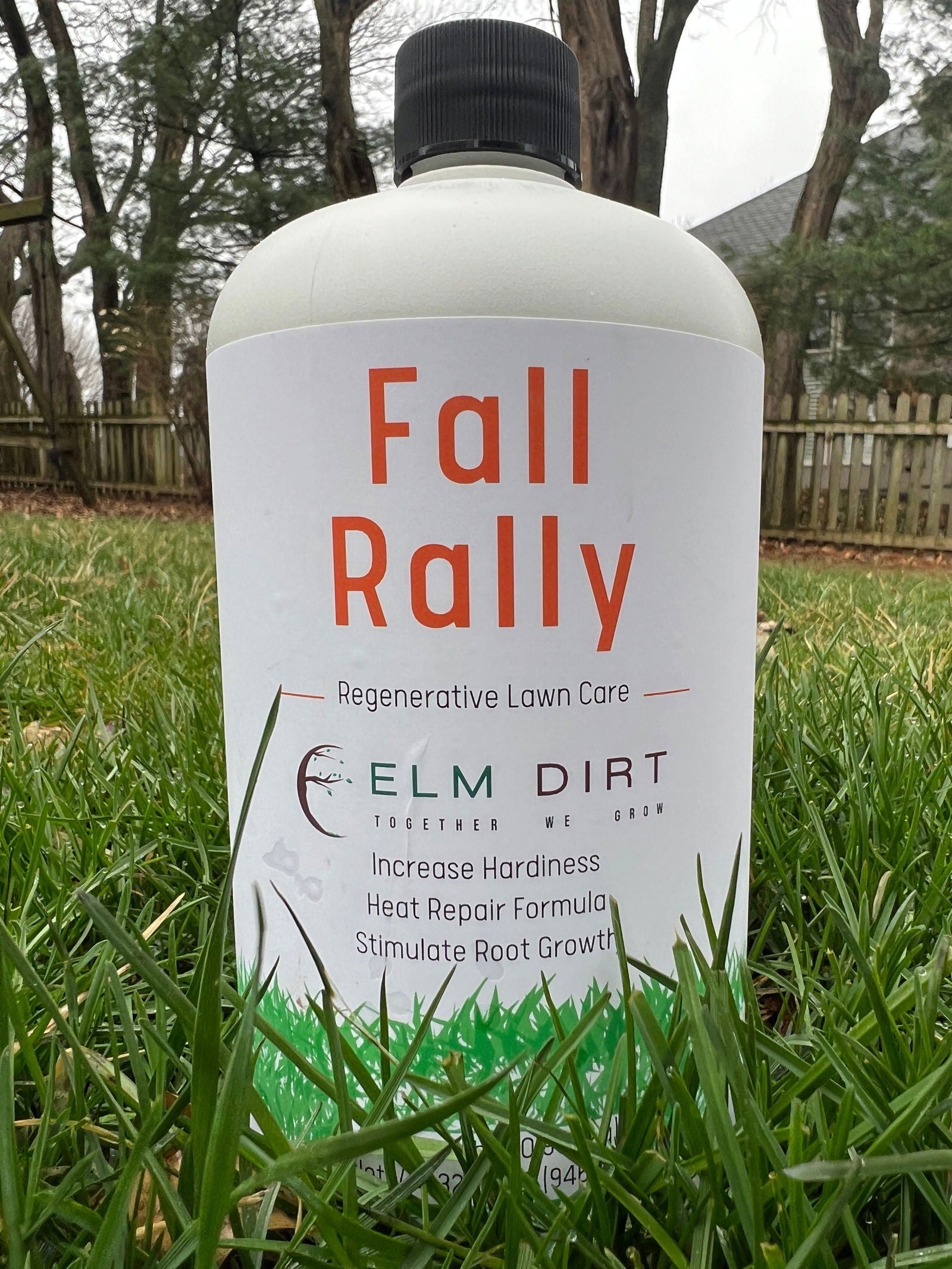Elm Dirt regenerative fertilizer for sustainable lawn care, shown in a bag designed for 2000 sq ft application.