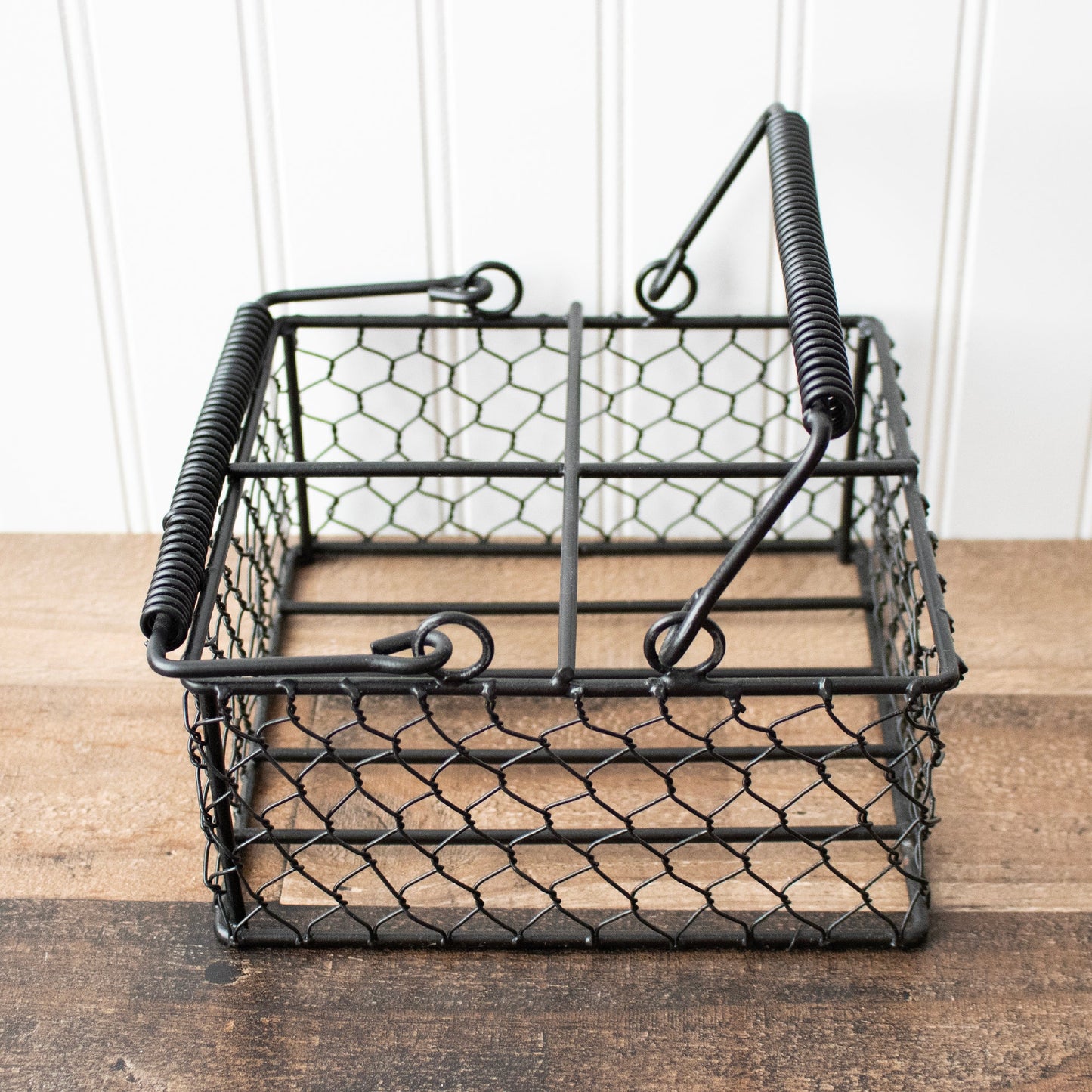 Chicken Wire Caddy for 4 Pint Mason Jars - Blessings Grow Meadows