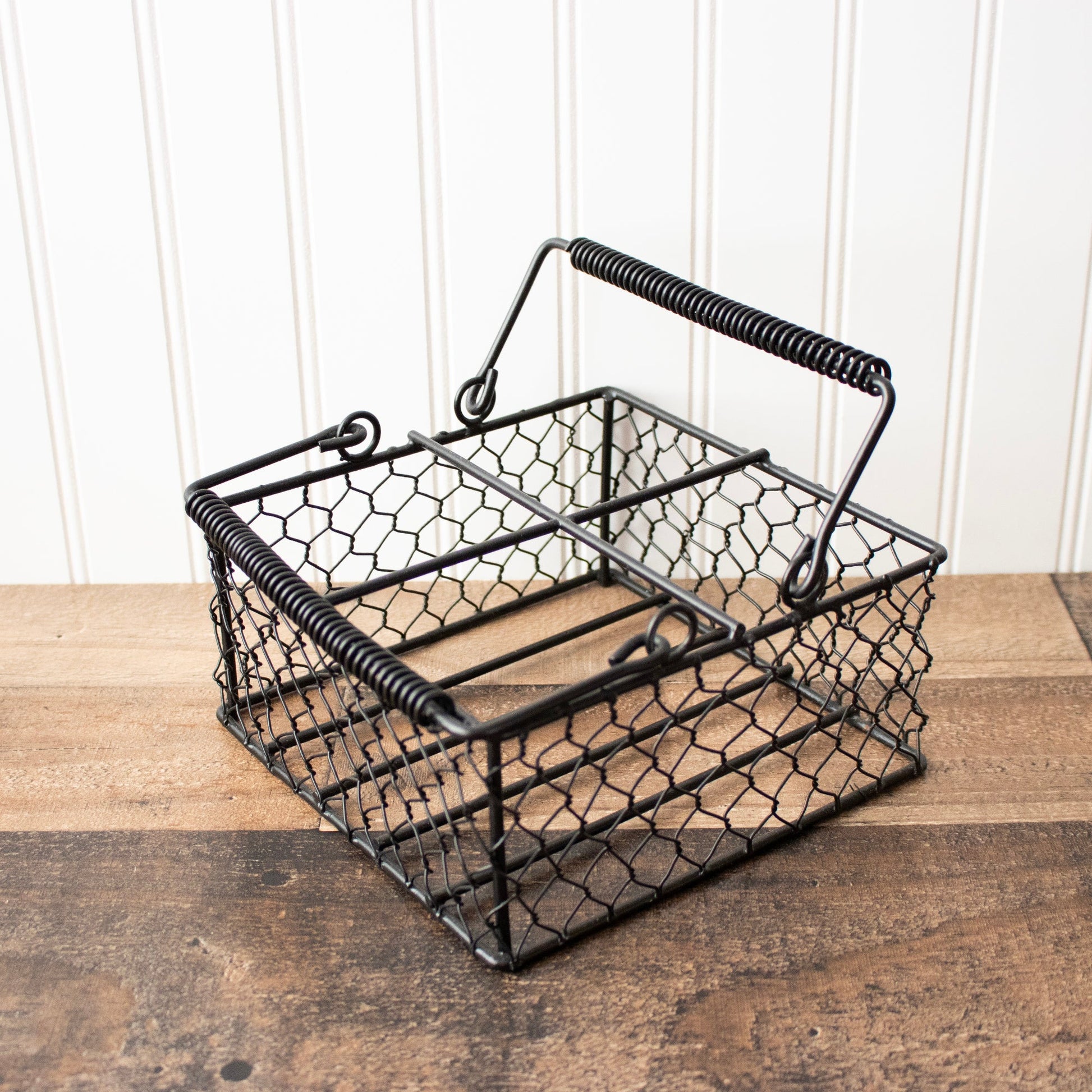 Chicken Wire Caddy for 4 Pint Mason Jars - Blessings Grow Meadows