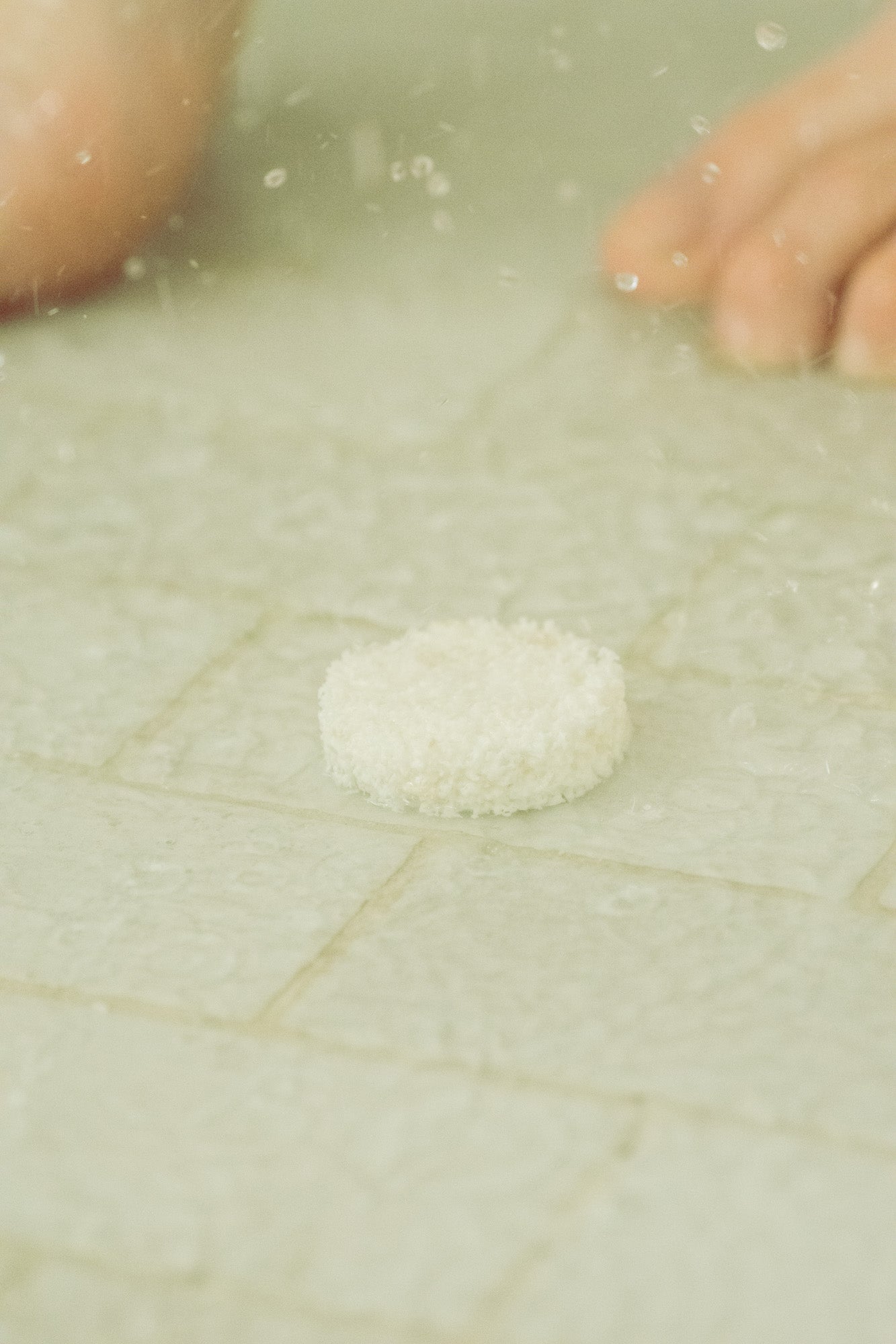 Eucalyptus Steam cleansing vapors by NO TOX LIFE in a normal jar, designed for shower use to promote relaxation and refreshment.