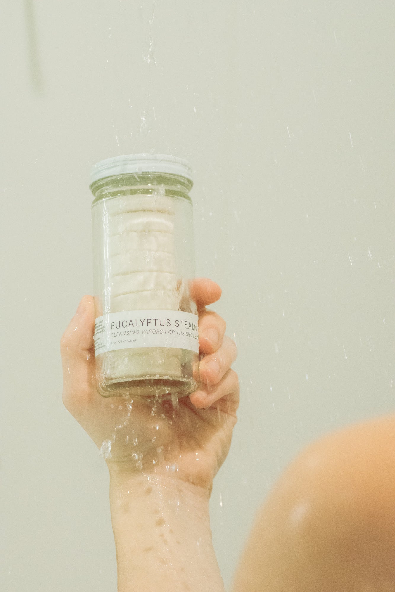 Eucalyptus Steam cleansing vapors for shower in a normal jar by NO TOX LIFE, showing the product jar with eucalyptus scent.