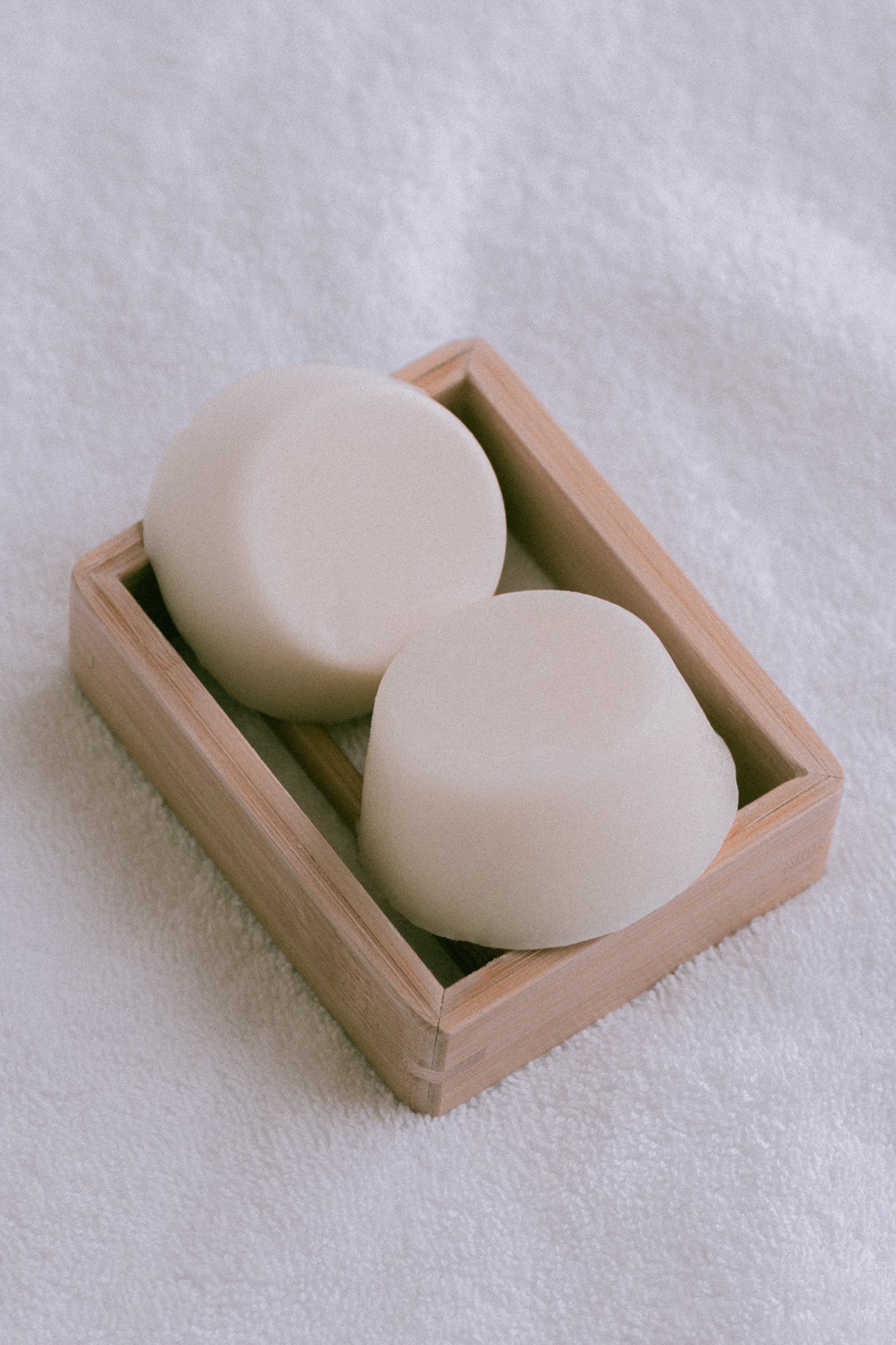 SOLIDSILK® Delicate Detangling Conditioner - BIG BAR - No Tox Life® - Blessings Grow Meadows