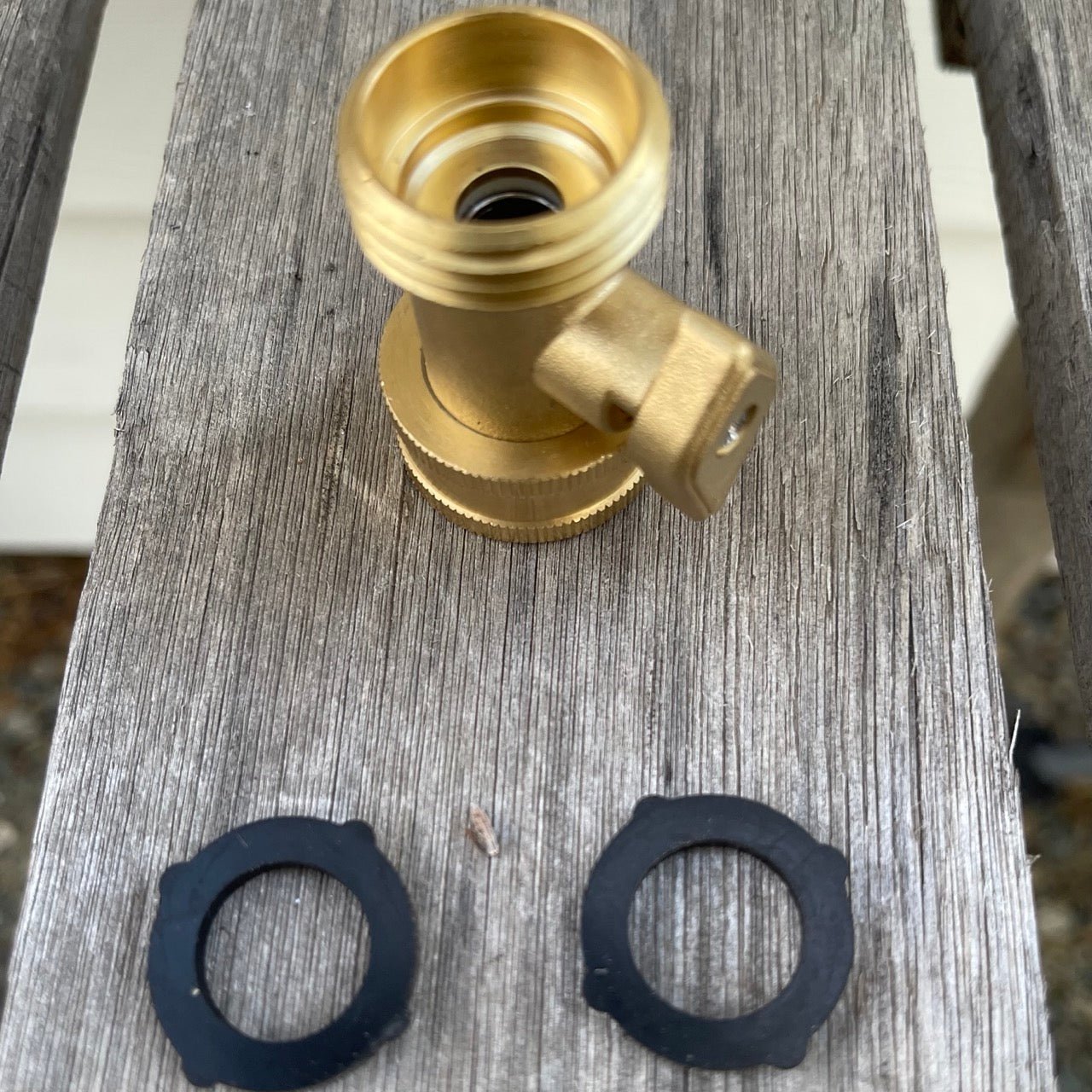 The Celtic Farms Brass Hose Organization Bundle features a brass connector with shut-off valve and two black rubber washers, ensuring a leak-proof connection for hassle-free garden hose organization.